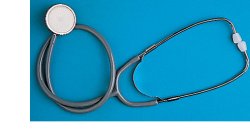 FONENDOSCOPIO LEGGERO PIATTO CON MEMBRABA ARCHETTO BIAURICOLARE PER AUSCULTAZIONE CON MOLLA ESTERNA - Farmacia Bartoli