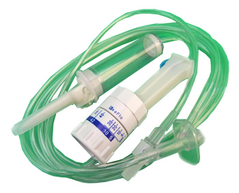 DEFLUSSORE CON REGOLATORE DI FLUSSO A GRAVITA' CON PERFORATORE 5/250ML - Farmacia Bartoli