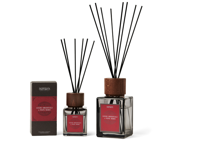 DIFFUSORE BASTONCINI 500 ML LEGNI ORIENTALI E PEPE NERO 500 ML - Farmacia Bartoli