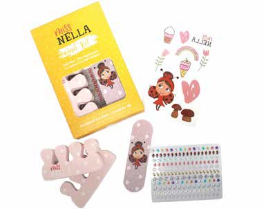 MISS NELLA SET ACCESSORI 2 SEPARADITA + LIMETTA PER UNGHIE + 2 FOGLI ADESIVI + 2 FOGLI TATOO - Farmacia Bartoli